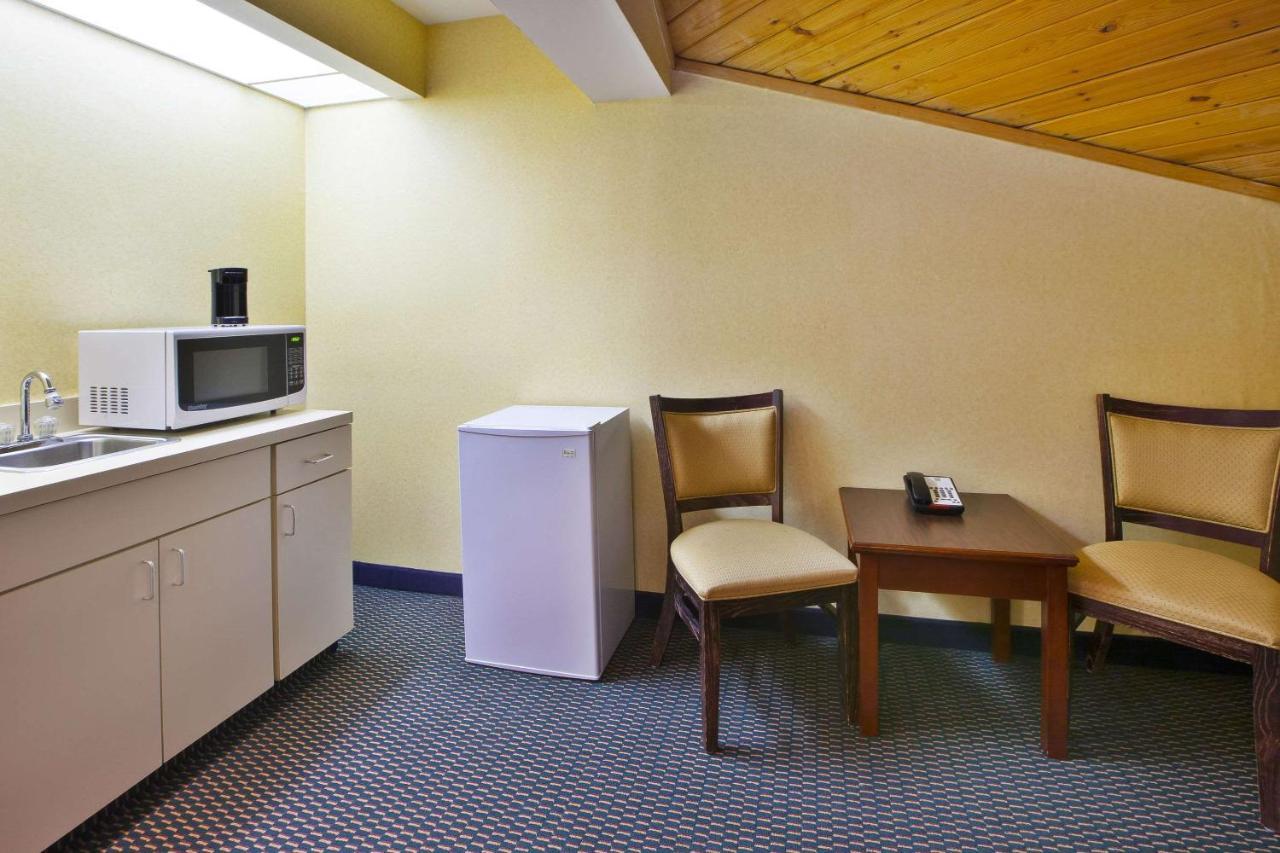 Quality Inn Marshall Near I-69 Zewnętrze zdjęcie